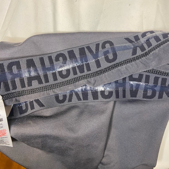 Gymshark Womens M Fit Cropped Leggings Charcoal Gray Pull On Stretch Gym - Picture 6 of 6